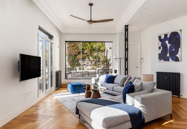 Apartamento en Madrid - Waou Ático 2 Terrazas Gran Via – Corta Duración